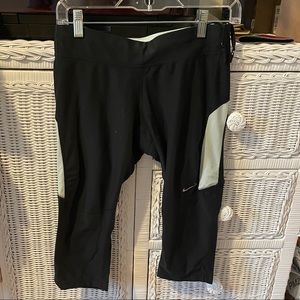 Nike Capri work out pants